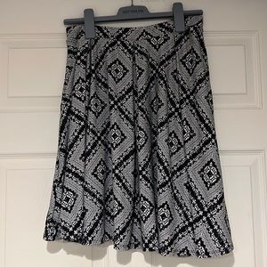 LuLaRoe Black & White Patterned Skirt